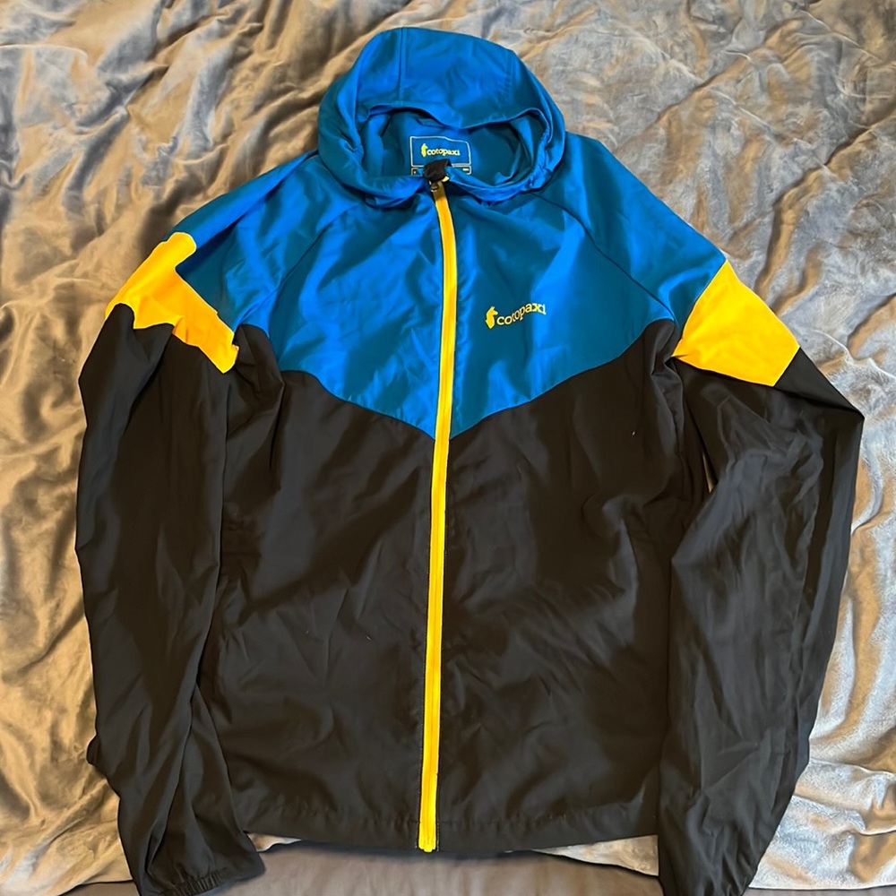 Mens medium Cotopaxi windbreaker